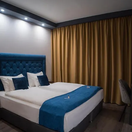Palatinus Hotel 4*